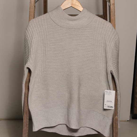 Athleta Sweaters - Athleta Merino Wool Funnel Neck Light Grey Sweater